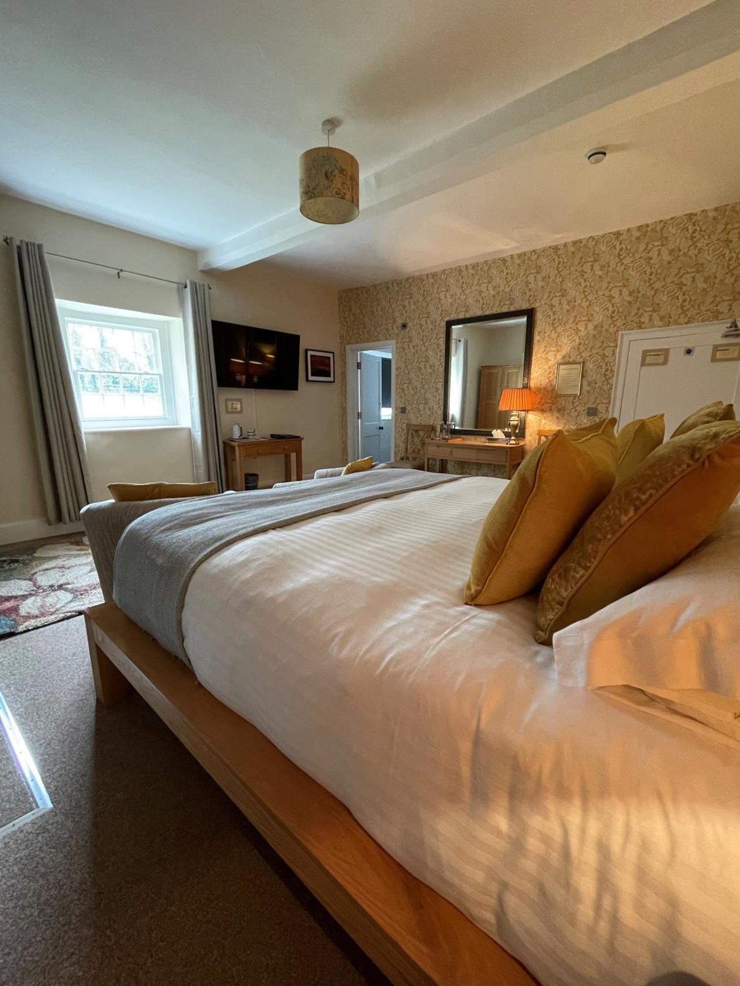 Rollestone Manor B&B&Restaurant Shrewton Extérieur photo